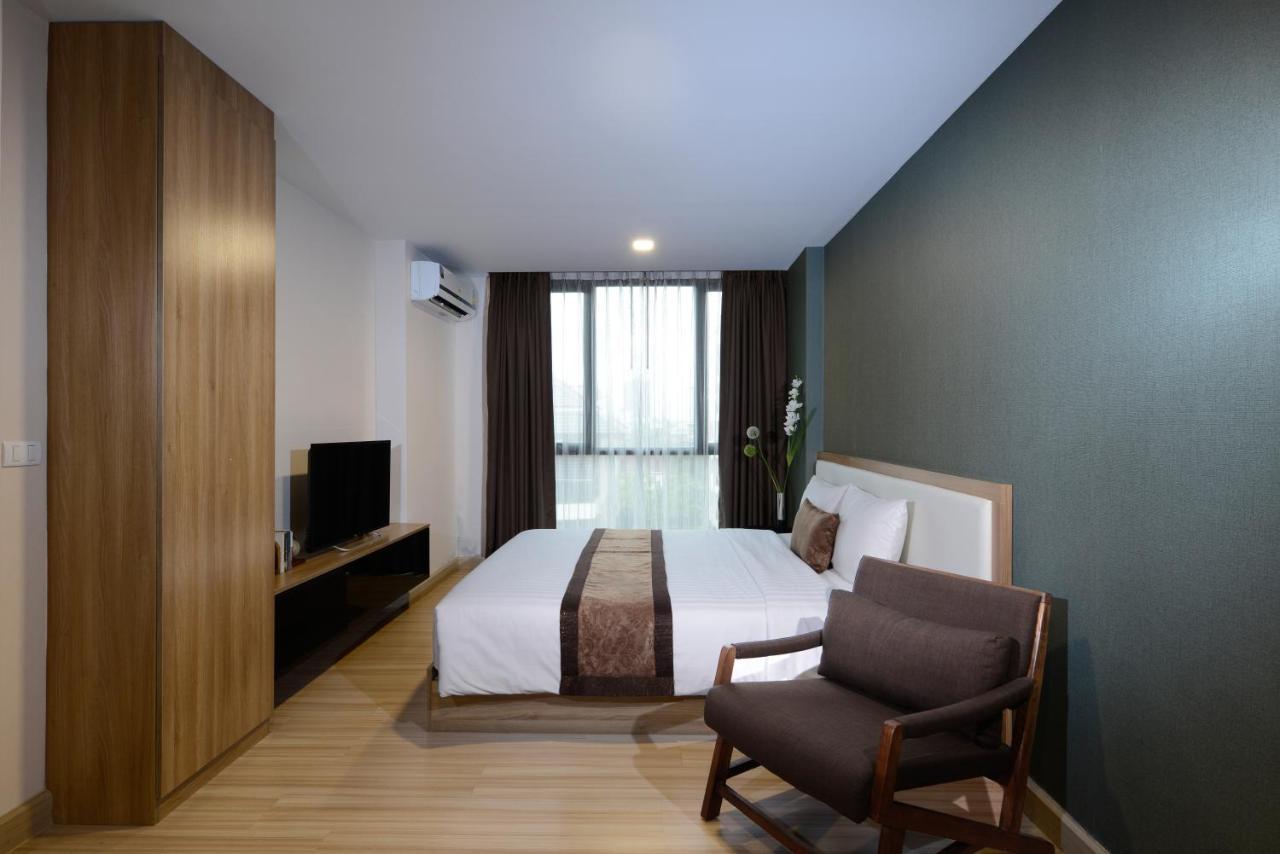 Ramada By Wyndham Bangkok Ten Ekamai Residences Экстерьер фото