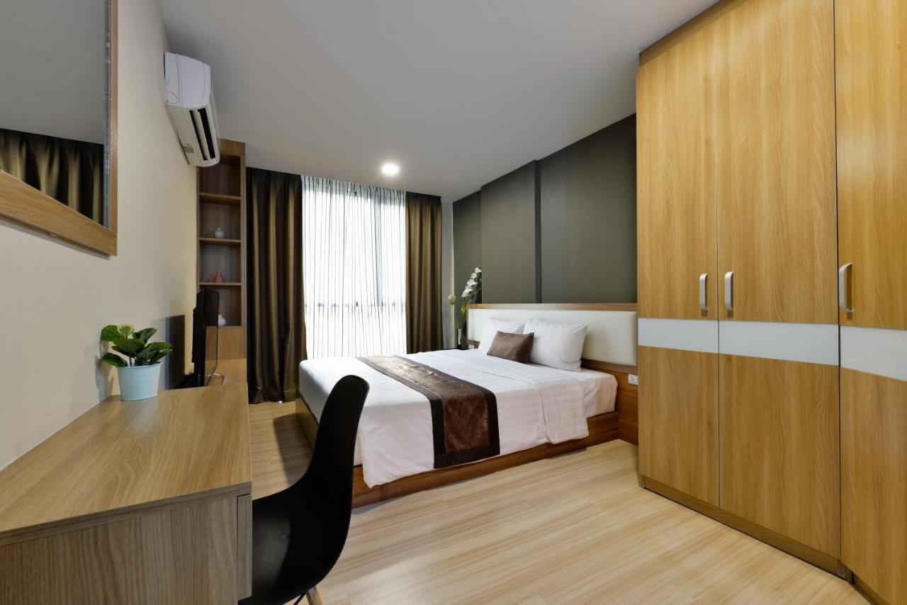 Ramada By Wyndham Bangkok Ten Ekamai Residences Экстерьер фото